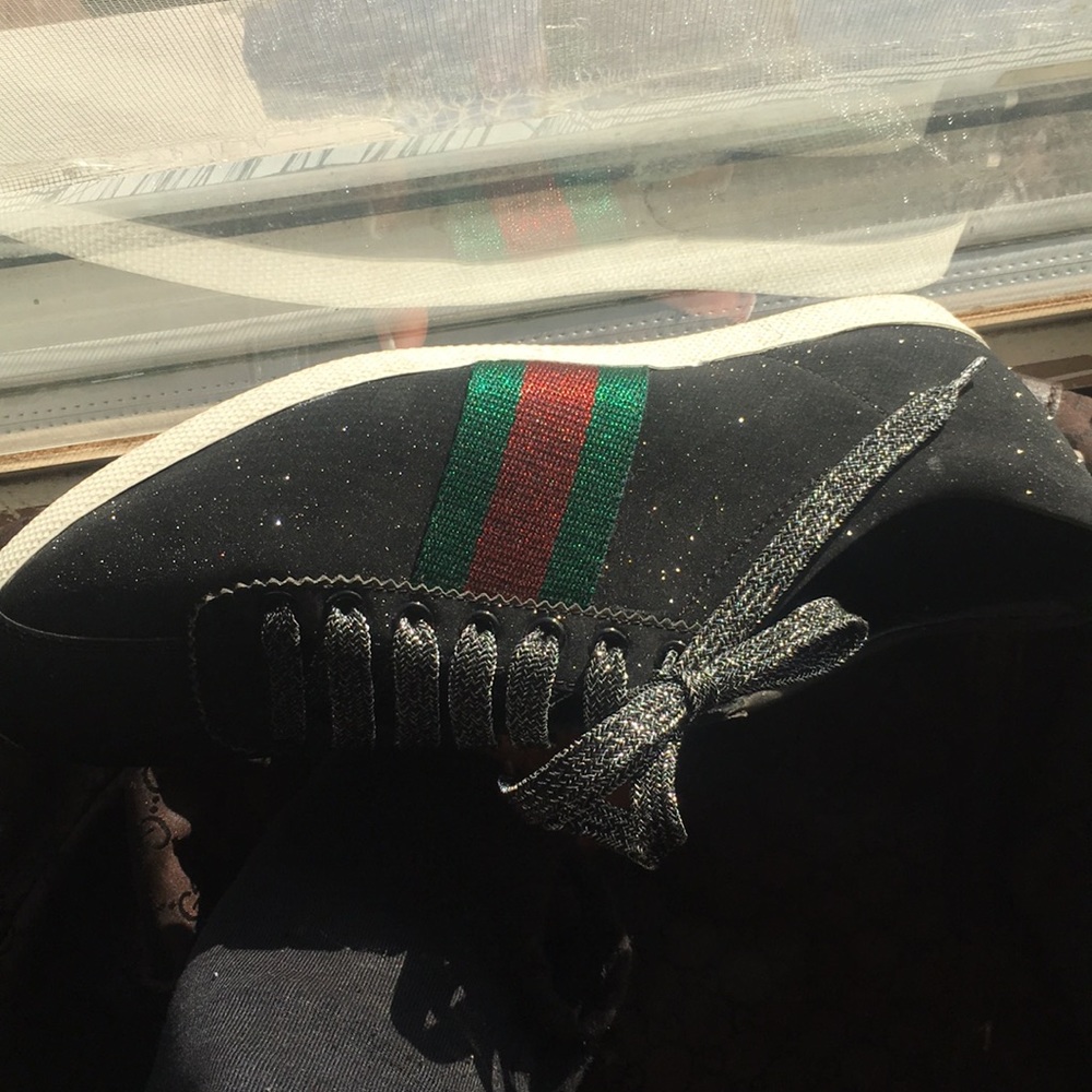 Authentic Gucci sneaker! Right side only - Picture 4 of 4